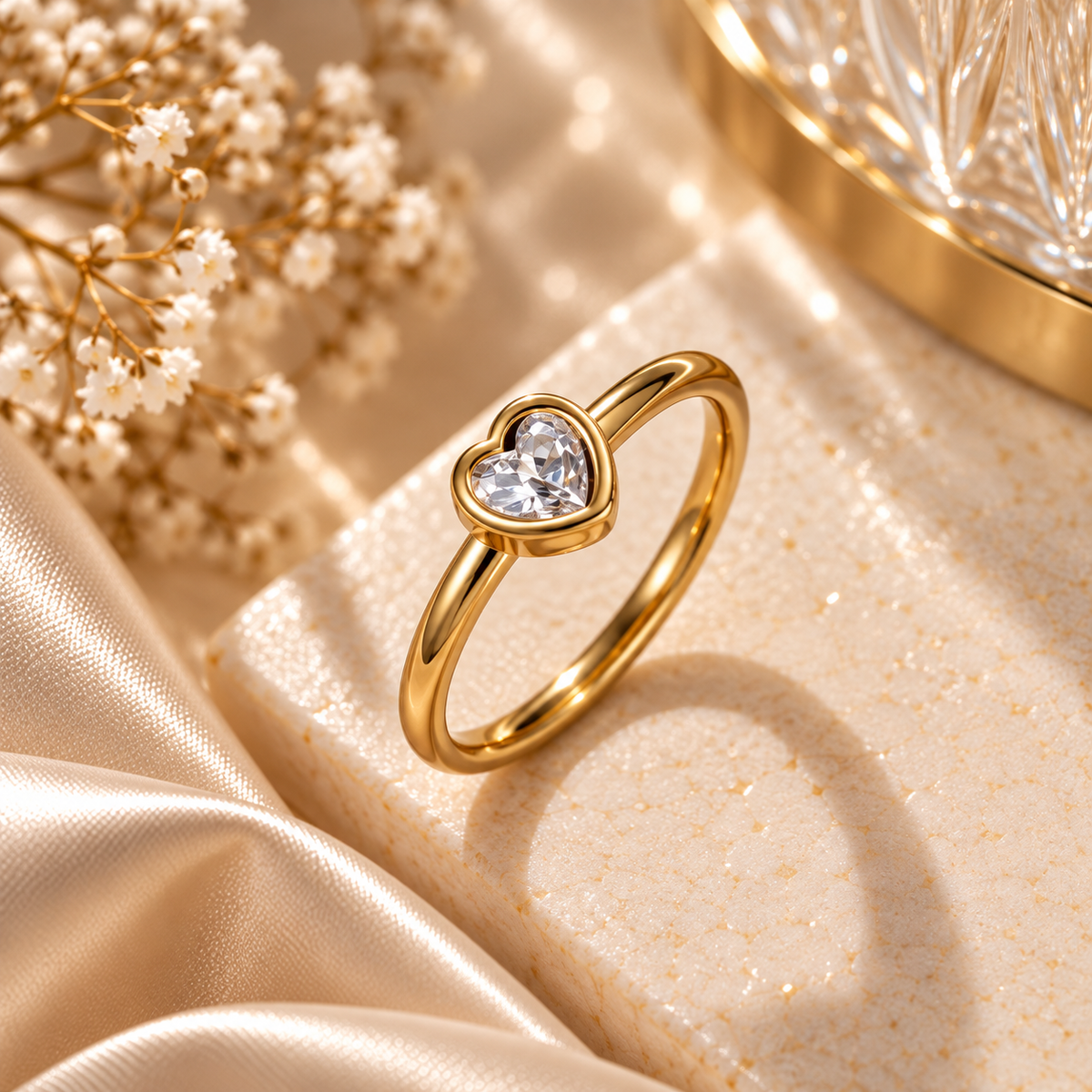 Aurelia Amora Heart Gold Ring