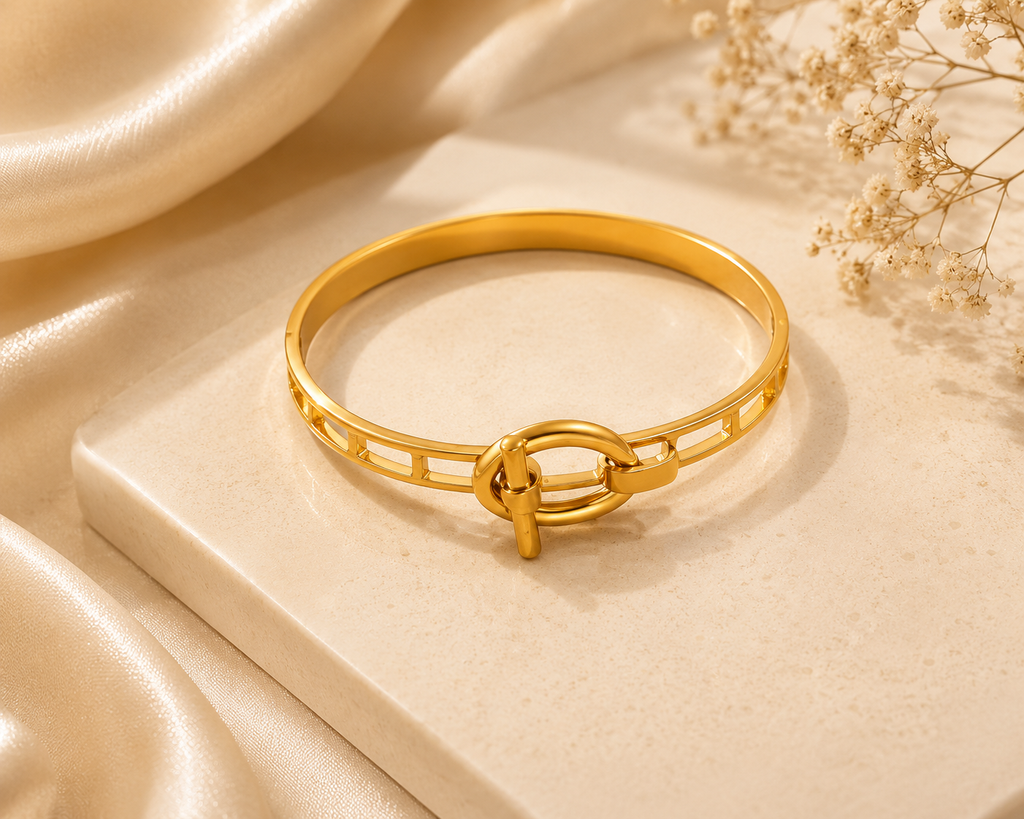 Celeste Toggle Gold Bracelet – 18K Gold Plated