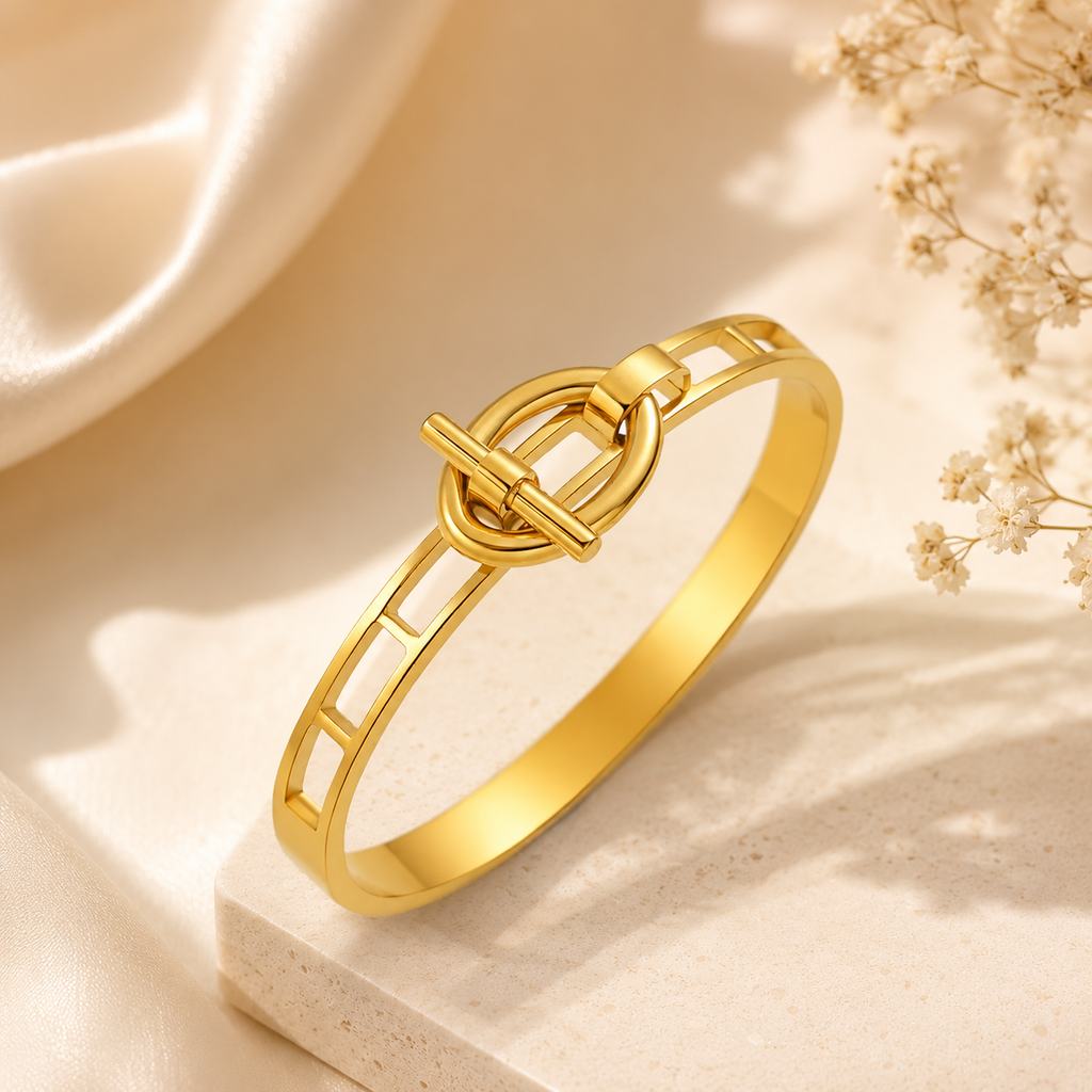 Celeste Toggle Gold Bracelet – 18K Gold Plated