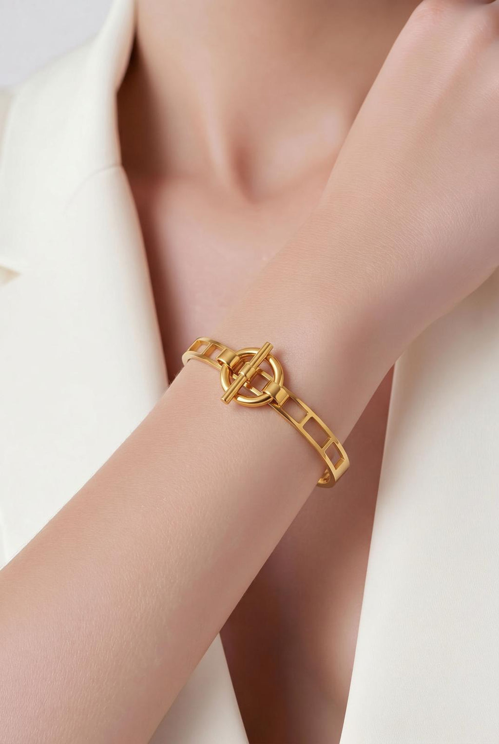 Celeste Toggle Gold Bracelet – 18K Gold Plated