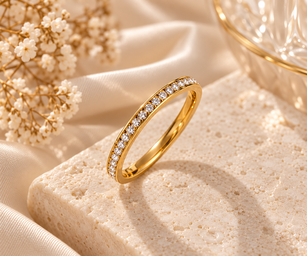 Aurelia Élan Pavé Gold Ring