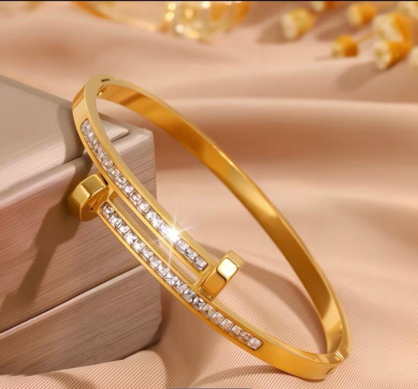 Aurelia Estelle Crystal Bracelet