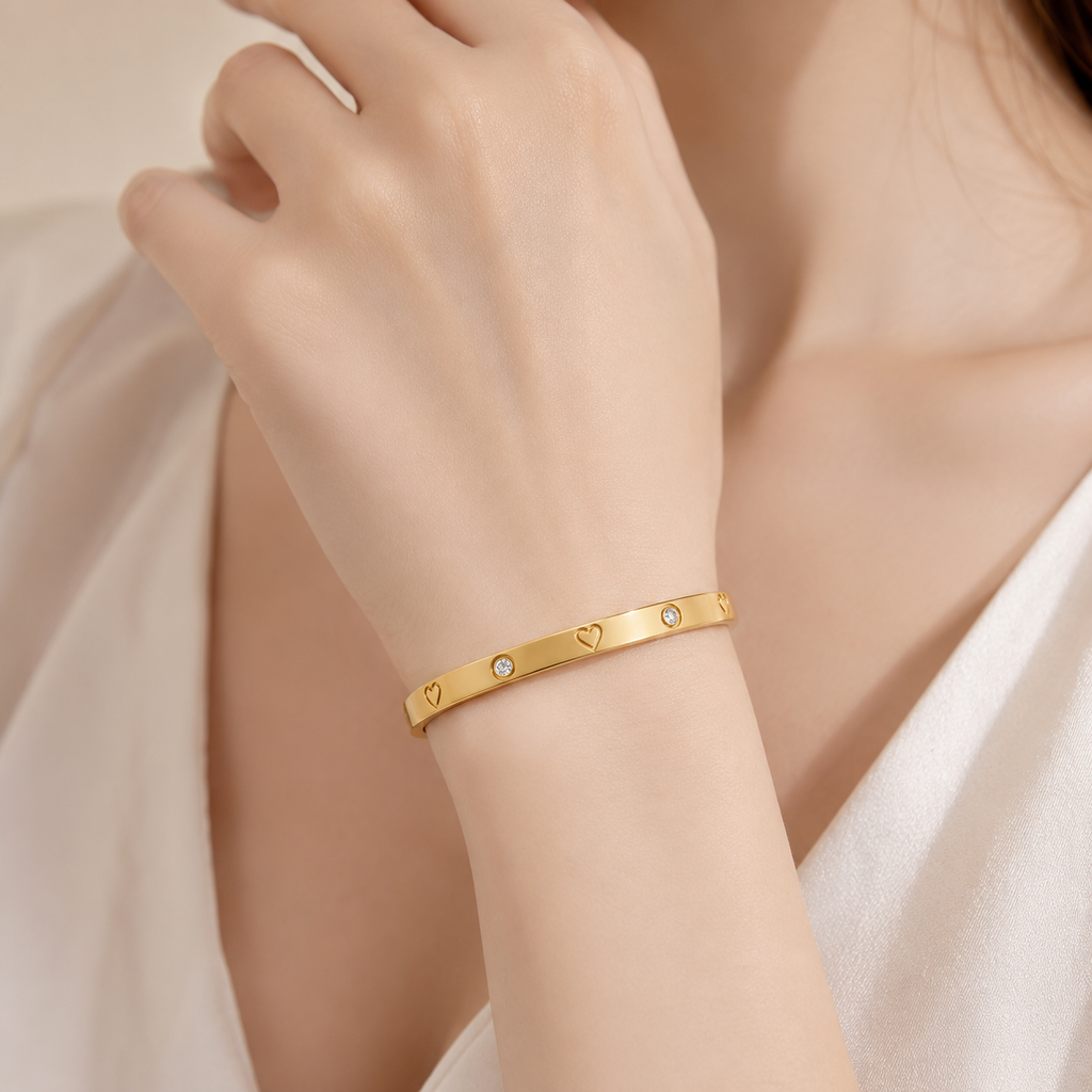 Aurelia Heart & Crystal Gold Bracelet