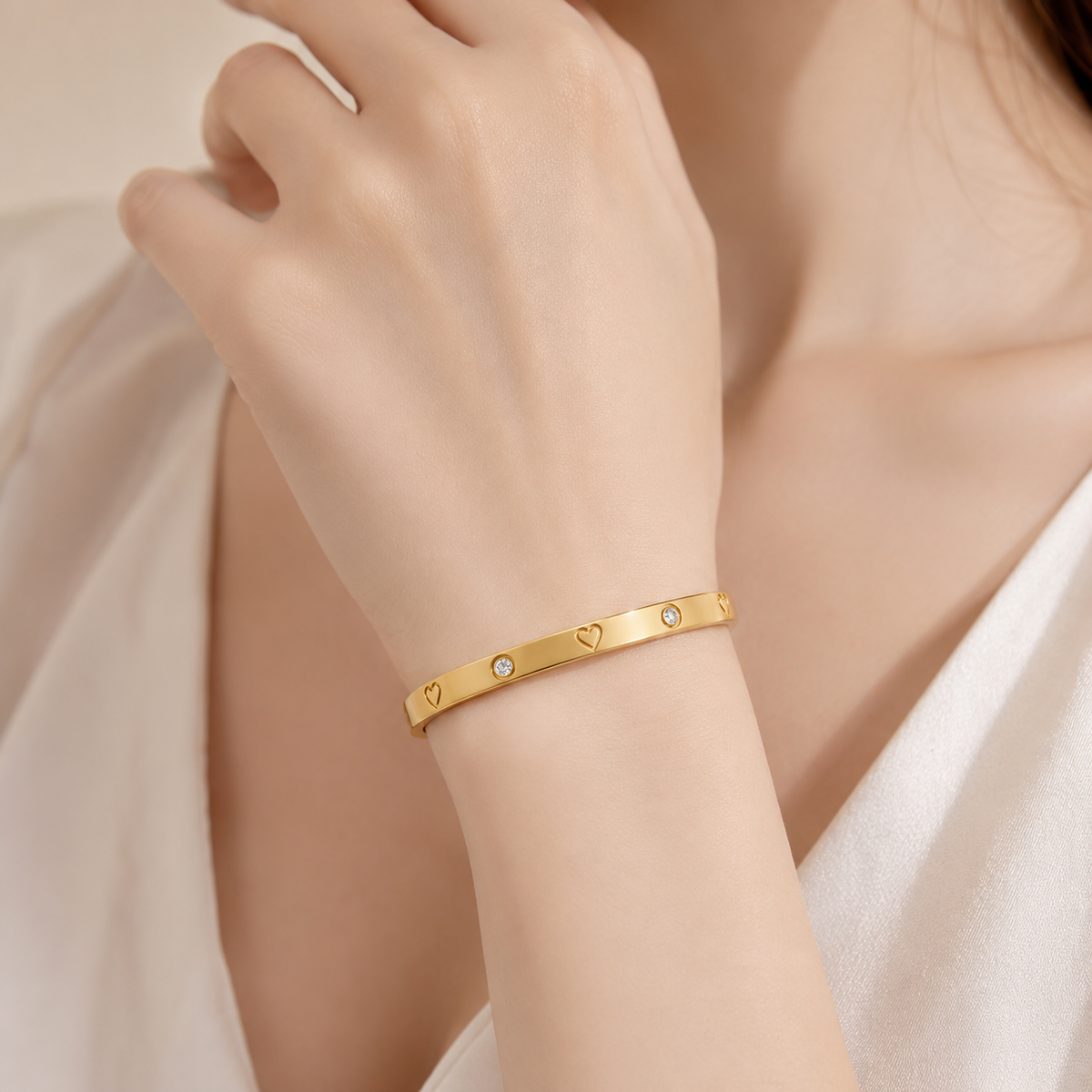 Aurelia Heart & Crystal Gold Bracelet