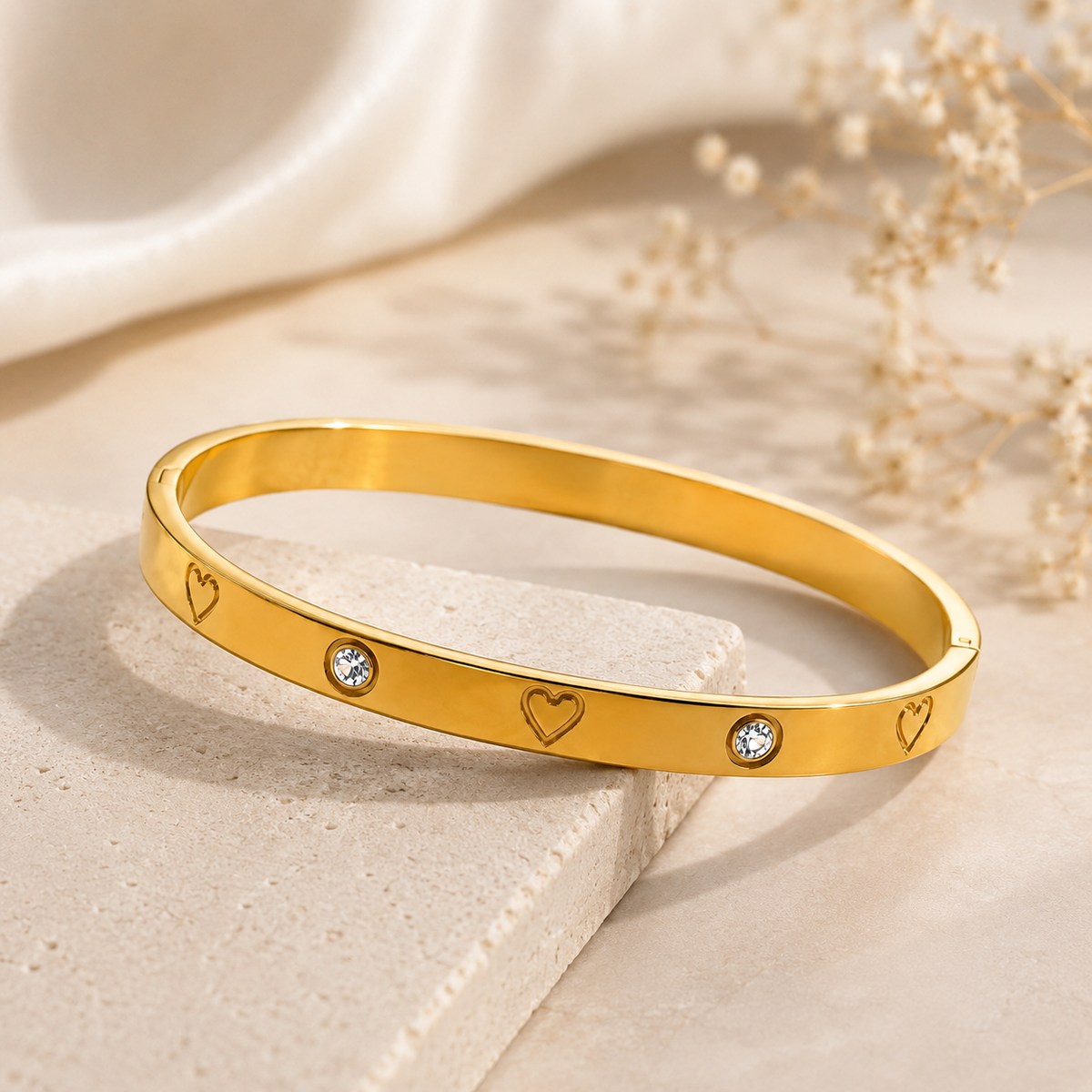 Aurelia Heart & Crystal Gold Bracelet