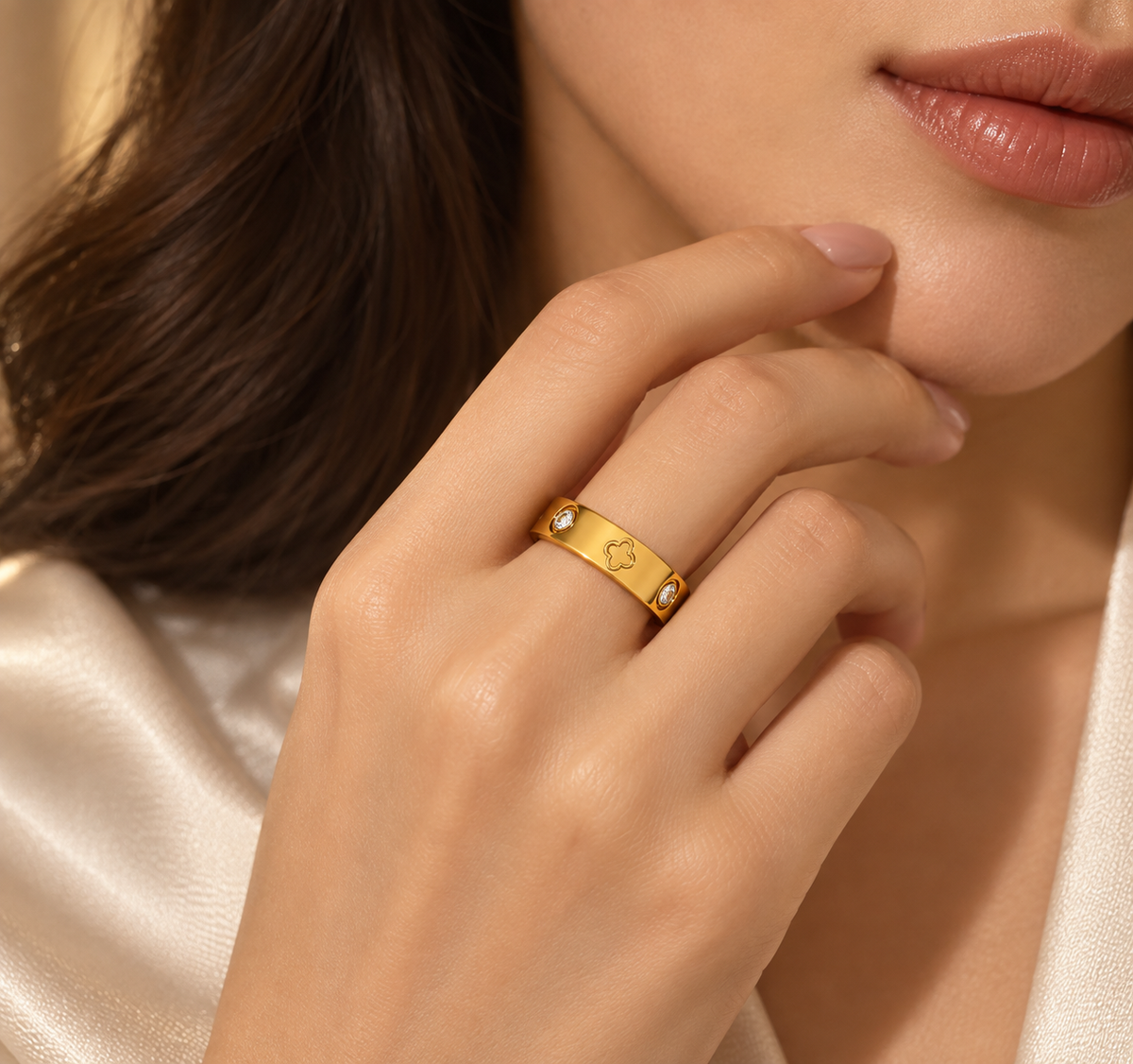 Aurelia Waterproof Clover Crystal Gold Ring