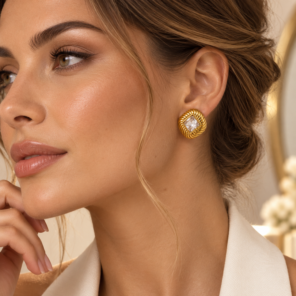 Aurelia Sculpted Gold Hoop Earrings – 18K Gold Waterproof