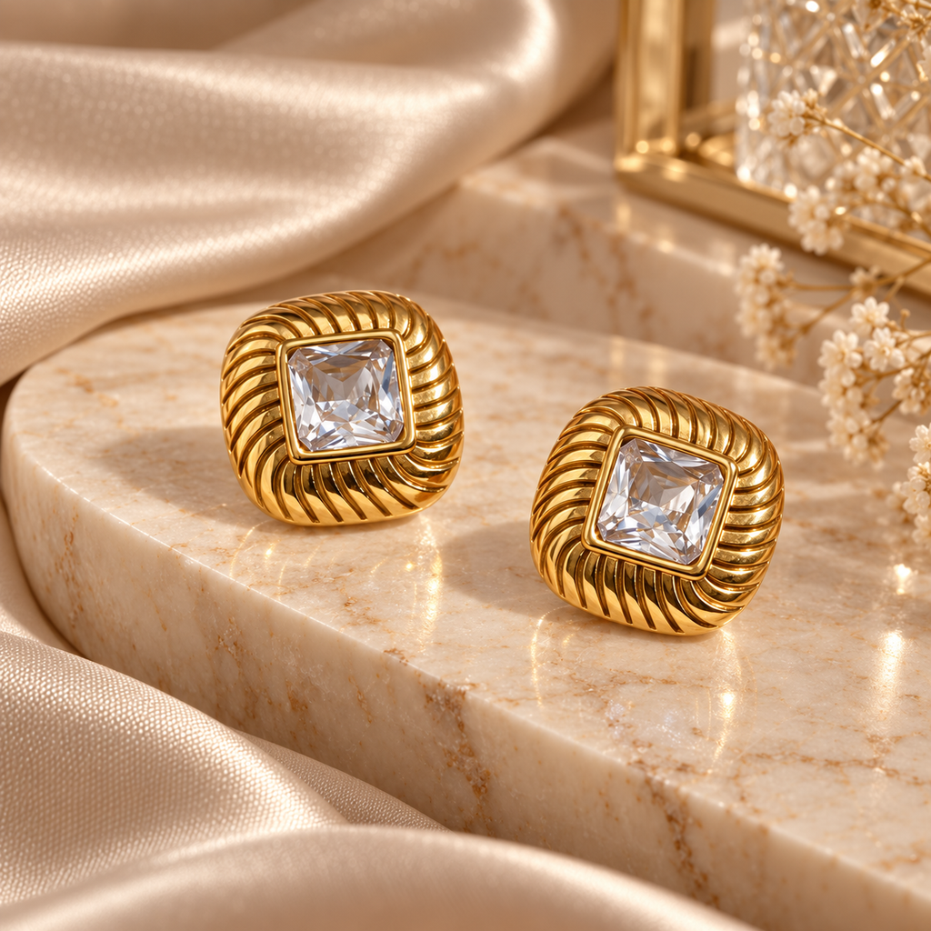 Aurelia Sculpted Gold Hoop Earrings – 18K Gold Waterproof