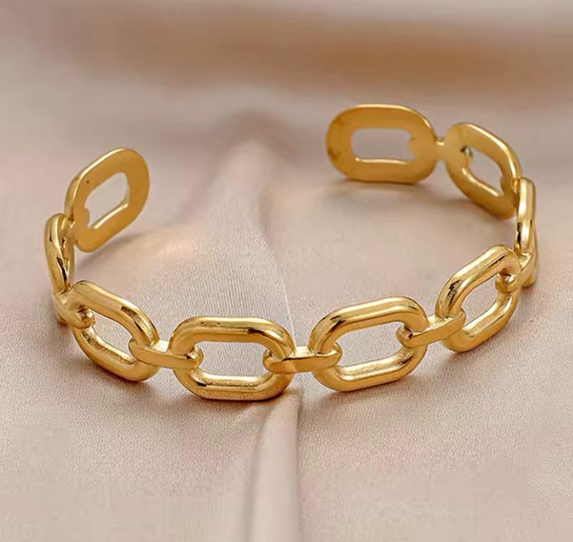 Elara Gold Link Cuff Bracelet | Waterproof Gold Bracelet Australia | Aurelia Co.