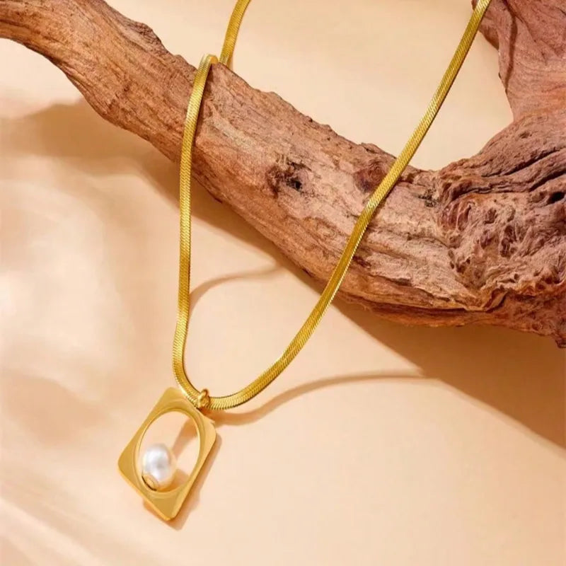 Pearl On Snake Pendant Necklace
