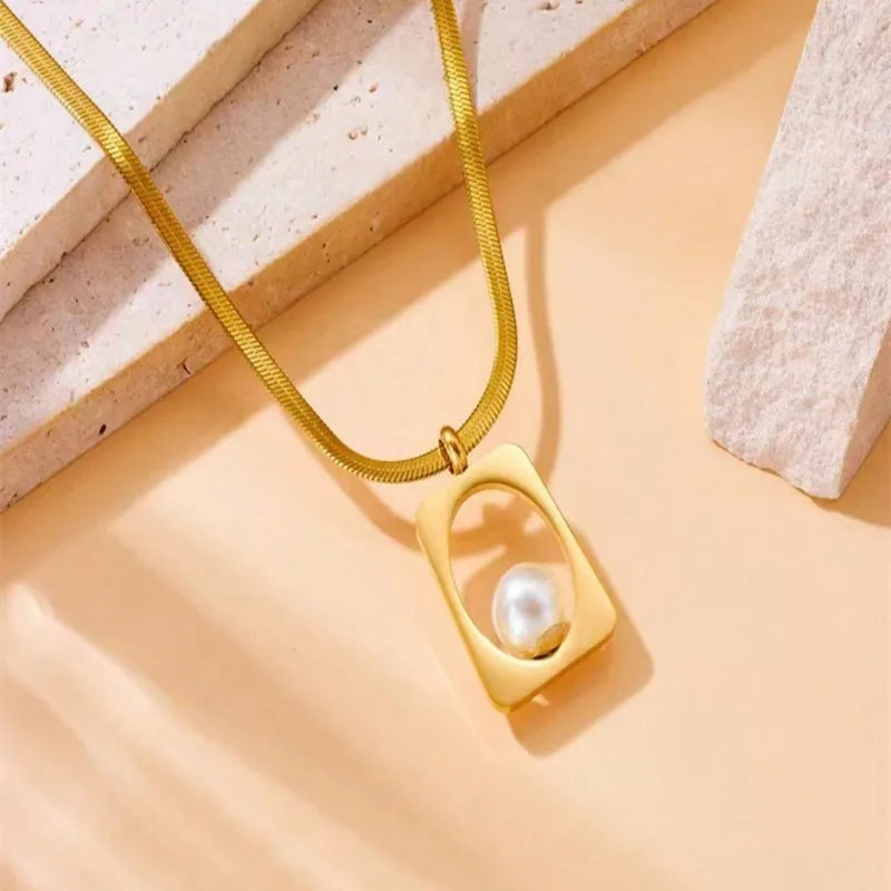 Pearl On Snake Pendant Necklace