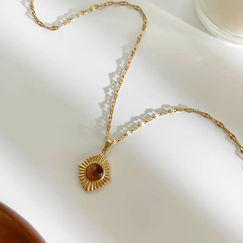Solstice Pendant Necklace | Waterproof 18K Gold Necklace | Aurelia Co.