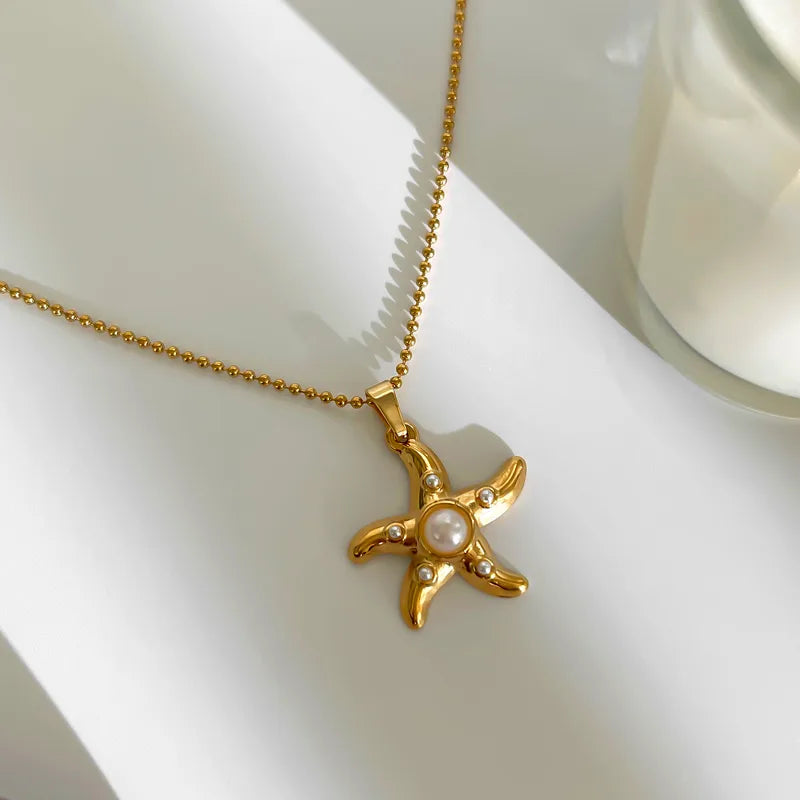 Star Gold Pearl Pendant Necklace