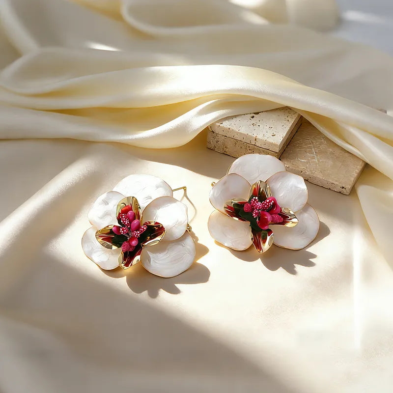White Bloom Luxe Enamel Flower Stud Earrings